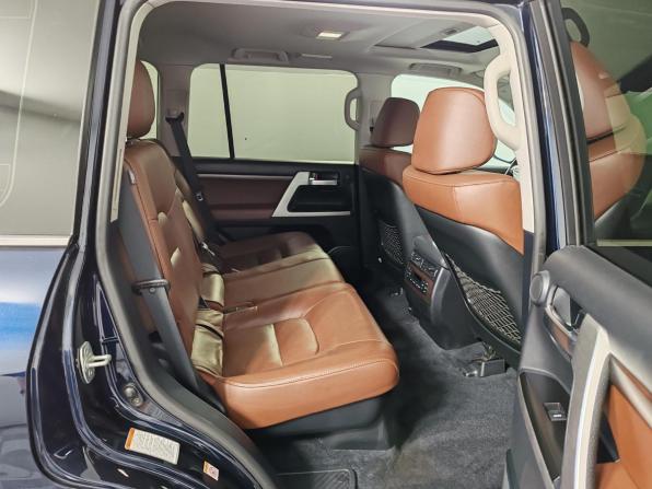 Toyota Land Cruiser 200 Series Рестайлинг 2 с пробегом 2016 года, цена 5 999 000 рублей, 95830 км, внедорожник, Автокод Объявления