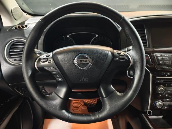 Nissan Pathfinder IV с пробегом 2015 года, цена 1 935 000 рублей, 142845 км, внедорожник, Автокод Объявления