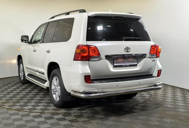 Toyota Land Cruiser 200 Series Рестайлинг 1 с пробегом 2013 года, цена 3 850 000 рублей, 261686 км, внедорожник, Автокод Объявления