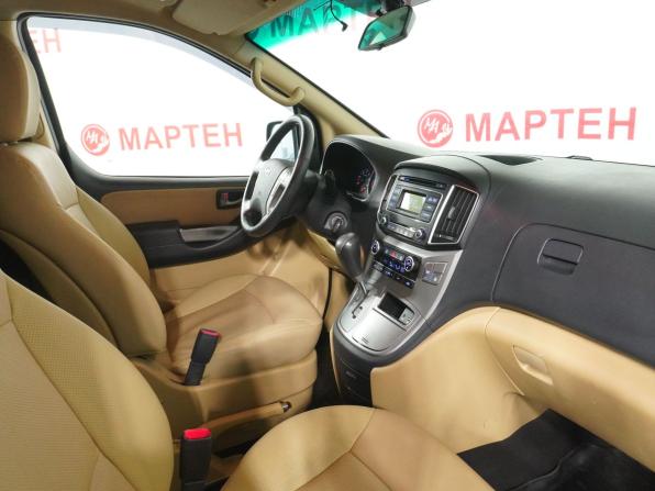 Hyundai H-1 II Рестайлинг с пробегом 2016 года, цена 2 398 000 рублей, 163997 км, минивэн, Автокод Объявления