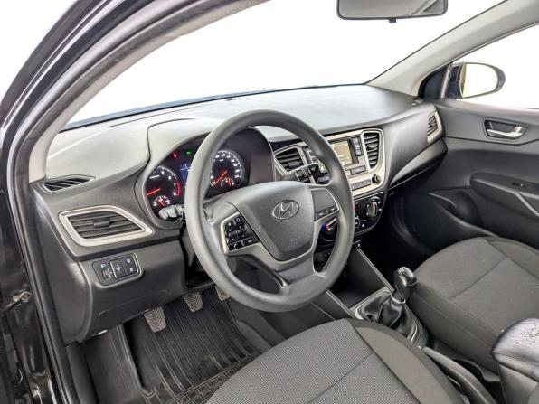 Hyundai Solaris II Рестайлинг с пробегом 2021 года, цена 1 400 000 рублей, 112328 км, седан, Автокод Объявления