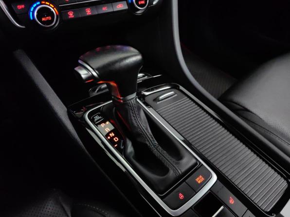 Kia Optima IV Рестайлинг с пробегом 2019 года, цена 1 448 000 рублей, 235000 км, седан, Автокод Объявления