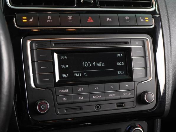 Volkswagen Polo V Рестайлинг с пробегом 2016 года, цена 1 359 000 рублей, 144694 км, седан, Автокод Объявления