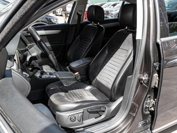 Volkswagen Passat B7 с пробегом 2011 года, цена 1 370 000 рублей, 254461 км, седан, Автокод Объявления