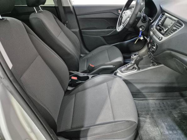 Hyundai Solaris II с пробегом 2018 года, цена 1 305 000 рублей, 158000 км, седан, Автокод Объявления