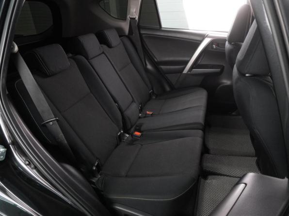 Toyota RAV4 IV (XA40) Рестайлинг с пробегом 2015 года, цена 1 974 000 рублей, 162680 км, внедорожник, Автокод Объявления
