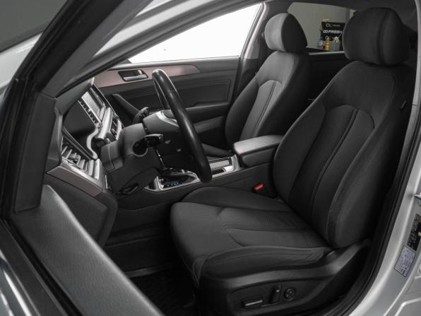 Hyundai Sonata VII (LF) Рестайлинг с пробегом 2018 года, цена 1 769 000 рублей, 142740 км, седан, Автокод Объявления