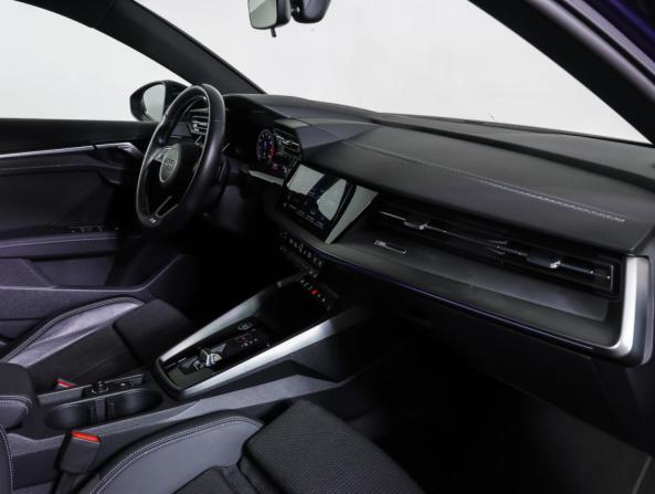 Audi A3 IV (8Y) с пробегом 2021 года, цена 2 655 000 рублей, 69891 км, хэтчбек, Автокод Объявления