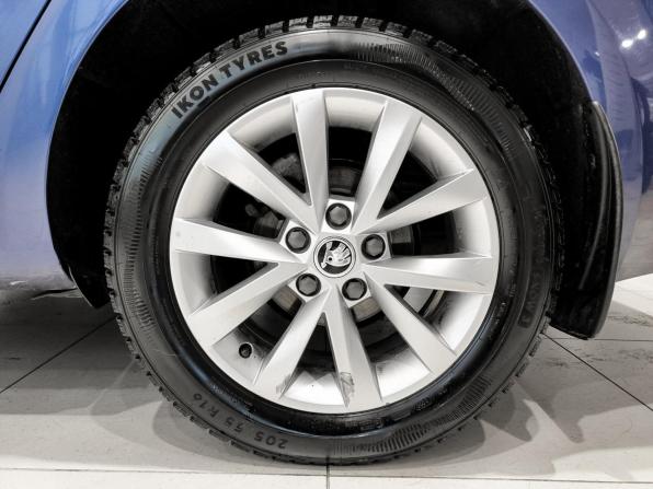 Skoda Octavia III (A7) Рестайлинг с пробегом 2019 года, цена 1 450 000 рублей, 220000 км, лифтбек, Автокод Объявления