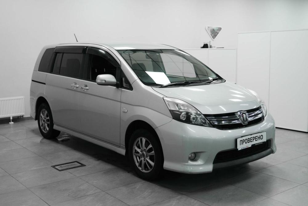 Toyota ISis I Рестайлинг Казань  - изображение 2