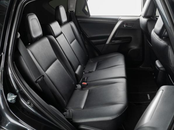 Toyota RAV4 IV (XA40) Рестайлинг с пробегом 2018 года, цена 2 679 000 рублей, 126197 км, внедорожник, Автокод Объявления