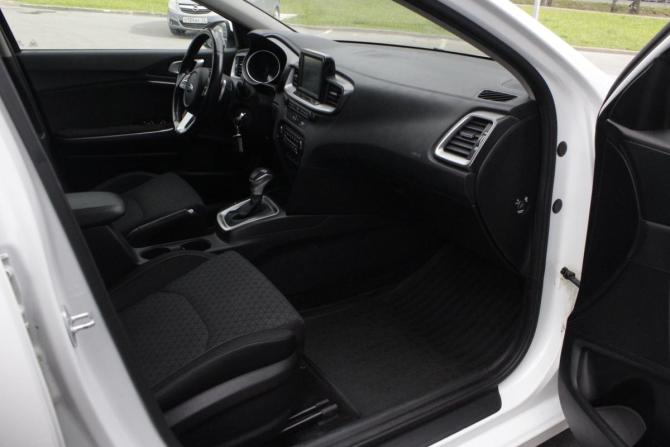 Kia Ceed III с пробегом 2019 года, цена 1 640 000 рублей, 141892 км, универсал, Автокод Объявления