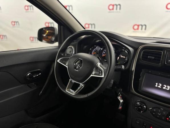 Renault Logan II Рестайлинг с пробегом 2020 года, цена 1 249 000 рублей, 40000 км, седан, Автокод Объявления