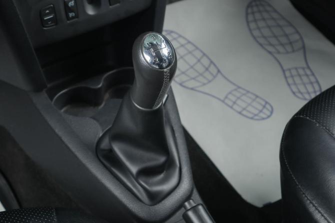 Renault Sandero II с пробегом 2018 года, цена 929 000 рублей, 66357 км, хэтчбек, Автокод Объявления