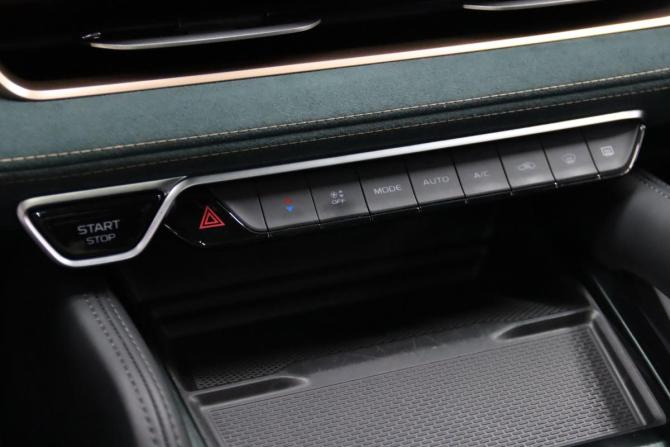 Geely Monjaro I с пробегом 2023 года, цена 3 295 950 рублей, 62130 км, внедорожник, Автокод Объявления