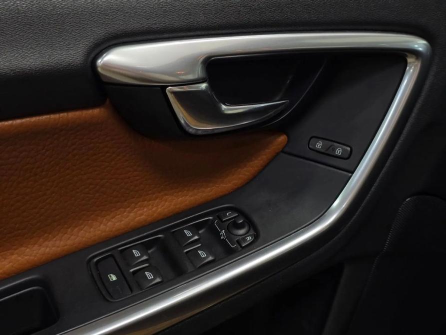 Volvo S60 II Санкт-Петербург  - изображение 16