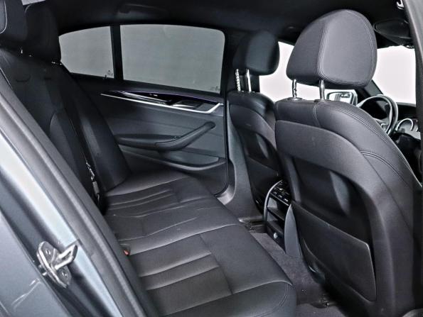 BMW 5 серии VII (G30/G31/G38) с пробегом 2019 года, цена 2 690 000 рублей, 245000 км, седан, Автокод Объявления