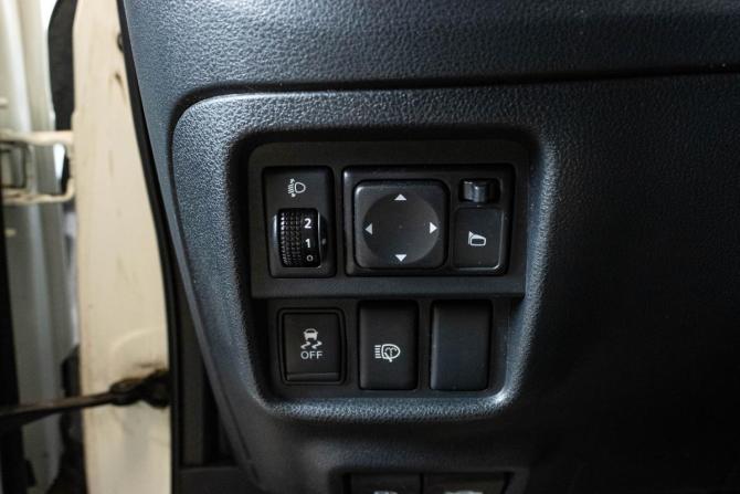 Nissan Juke I с пробегом 2013 года, цена 1 059 000 рублей, 107118 км, внедорожник, Автокод Объявления