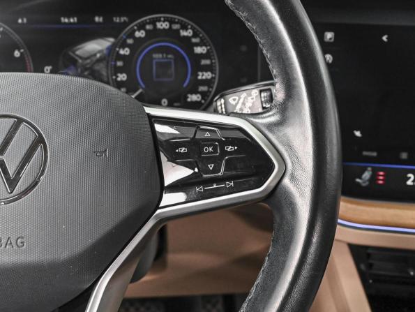 Volkswagen Touareg III с пробегом 2022 года, цена 6 499 000 рублей, 32084 км, внедорожник, Автокод Объявления