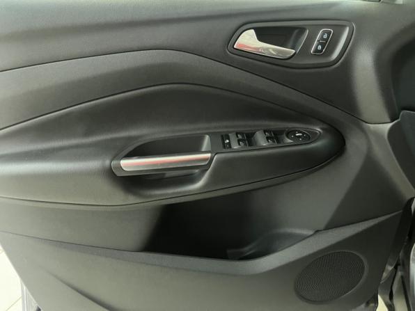 Ford Kuga II с пробегом 2013 года, цена 1 385 000 рублей, 104661 км, внедорожник, Автокод Объявления