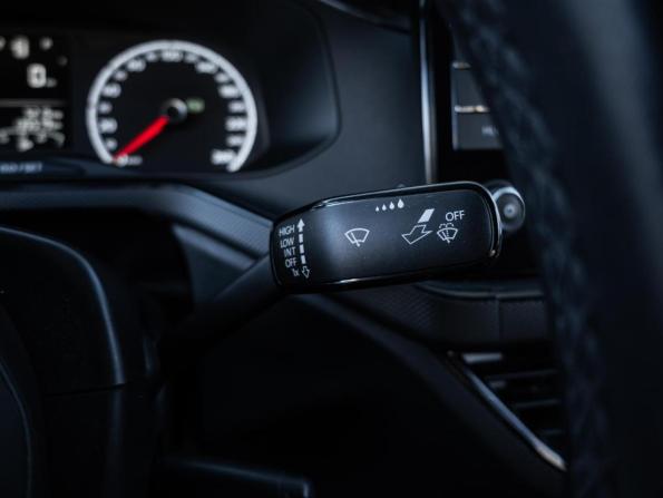 Volkswagen Polo VI с пробегом 2021 года, цена 1 360 000 рублей, 135579 км, лифтбек, Автокод Объявления