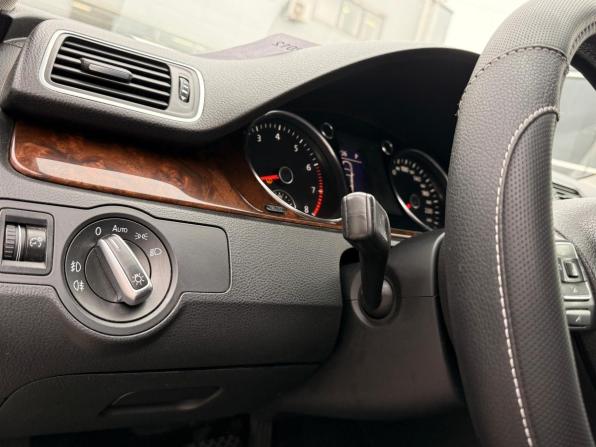 Volkswagen Passat B7 с пробегом 2012 года, цена 875 000 рублей, 259404 км, седан, Автокод Объявления