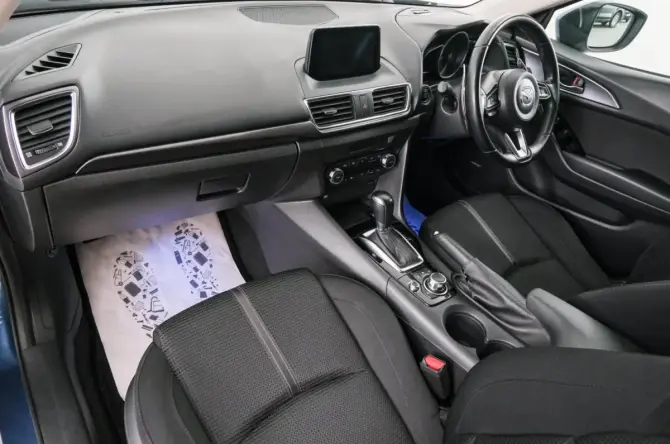 Mazda Axela III Рестайлинг с пробегом 2016 года, цена 1 349 000 рублей, 103600 км, хэтчбек, Автокод Объявления
