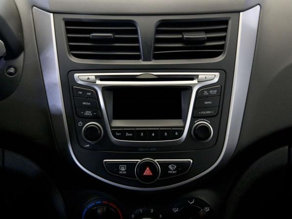 Hyundai Solaris I Рестайлинг с пробегом 2016 года, цена 799 000 рублей, 114176 км, хэтчбек, Автокод Объявления