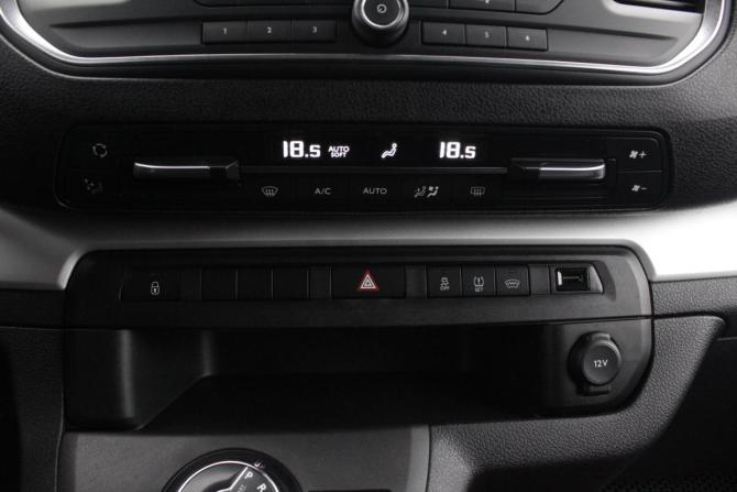 Peugeot Traveller I с пробегом 2019 года, цена 2 825 000 рублей, 173914 км, минивэн, Автокод Объявления