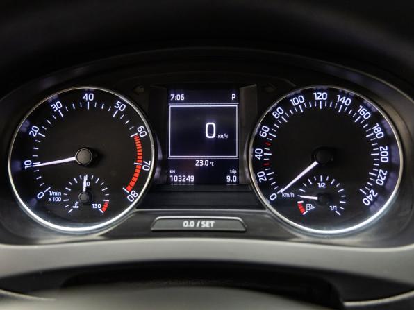 Skoda Rapid I с пробегом 2015 года, цена 1 188 000 рублей, 103249 км, лифтбек, Автокод Объявления