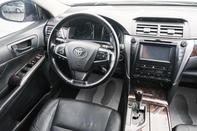 Toyota Camry VII (XV50) Рестайлинг с пробегом 2015 года, цена 1 999 000 рублей, 202000 км, седан, Автокод Объявления