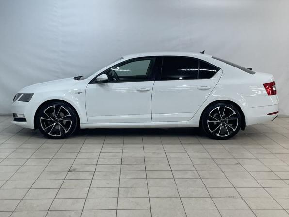Skoda Octavia III (A7) Рестайлинг с пробегом 2019 года, цена 1 789 000 рублей, 124672 км, лифтбек, Автокод Объявления