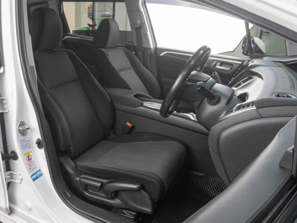 Honda Jade I с пробегом 2015 года, цена 1 499 000 рублей, 142000 км, компактвэн, Автокод Объявления