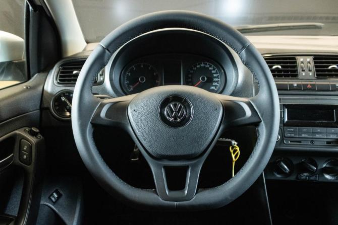 Volkswagen Polo V Рестайлинг с пробегом 2016 года, цена 1 050 000 рублей, 184787 км, седан, Автокод Объявления