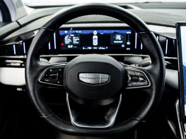 Geely Atlas II с пробегом 2024 года, цена 2 470 000 рублей, 74239 км, внедорожник, Автокод Объявления