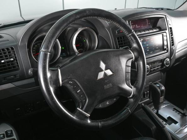 Mitsubishi Pajero IV Рестайлинг 1 с пробегом 2011 года, цена 2 139 000 рублей, 321710 км, внедорожник, Автокод Объявления