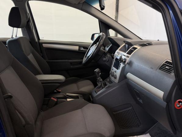 Opel Zafira B Рестайлинг с пробегом 2008 года, цена 549 000 рублей, 240000 км, компактвэн, Автокод Объявления