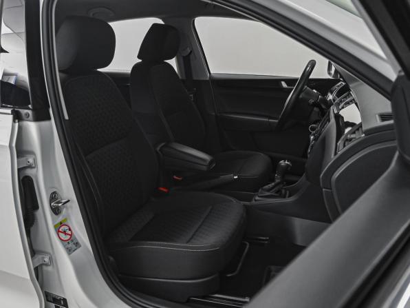 Skoda Rapid I Рестайлинг с пробегом 2018 года, цена 1 330 000 рублей, 152184 км, лифтбек, Автокод Объявления