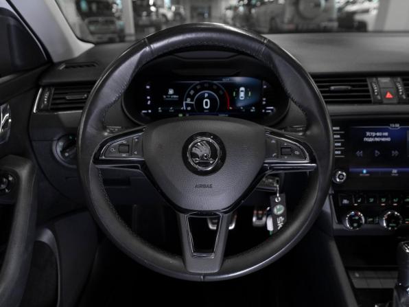 Skoda Octavia III (A7) Рестайлинг с пробегом 2017 года, цена 2 160 000 рублей, 72449 км, лифтбек, Автокод Объявления