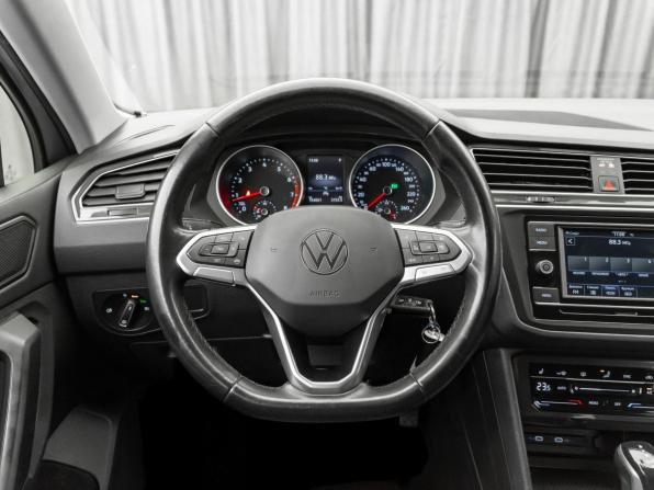 Volkswagen Tiguan II Рестайлинг с пробегом 2021 года, цена 1 990 000 рублей, 154877 км, внедорожник, Автокод Объявления