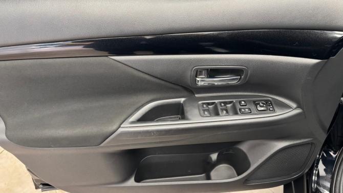 Mitsubishi Outlander III Рестайлинг 2 с пробегом 2018 года, цена 1 635 000 рублей, 216460 км, внедорожник, Автокод Объявления