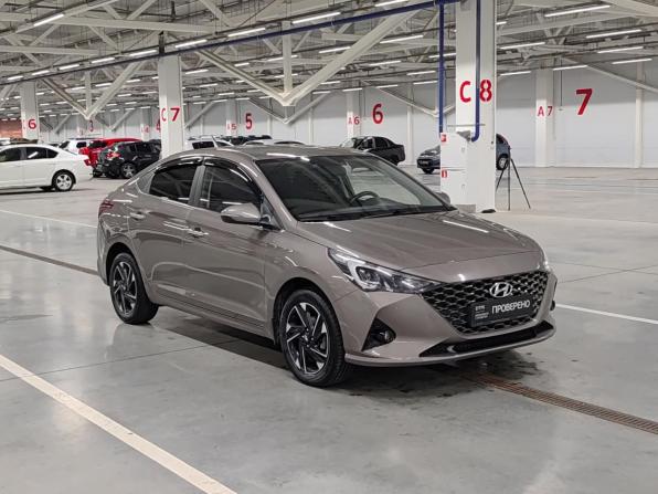 Hyundai Solaris II Рестайлинг с пробегом 2022 года, цена 1 825 000 рублей, 117231 км, седан, Автокод Объявления