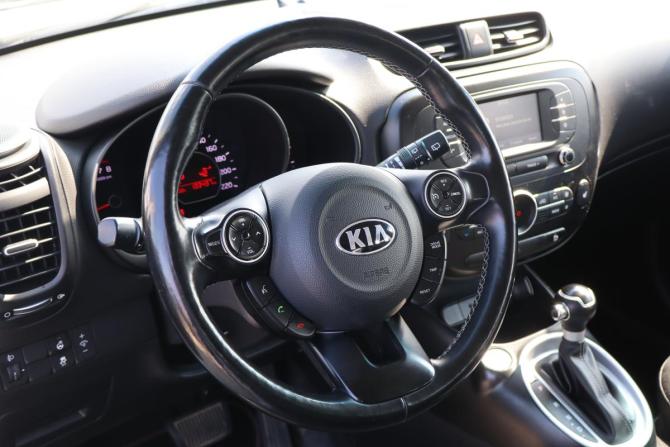 Kia Soul II Рестайлинг с пробегом 2018 года, цена 1 269 000 рублей, 132000 км, хэтчбек, Автокод Объявления