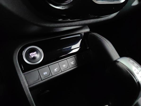 Renault Kaptur I Рестайлинг с пробегом 2021 года, цена 1 337 000 рублей, 116678 км, внедорожник, Автокод Объявления
