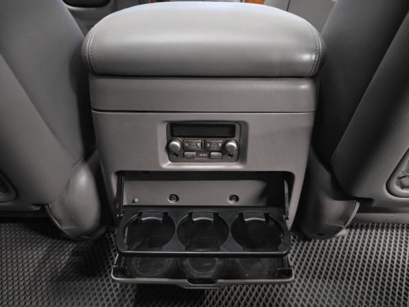Toyota Land Cruiser 100 Series Рестайлинг 2 с пробегом 2005 года, цена 1 999 000 рублей, 340000 км, внедорожник, Автокод Объявления