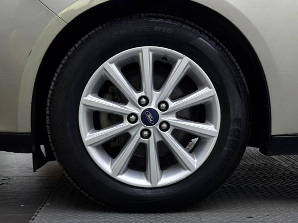 Ford Focus III Рестайлинг с пробегом 2017 года, цена 1 280 000 рублей, 131543 км, универсал, Автокод Объявления