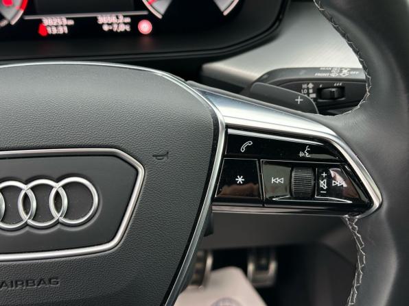Audi Q6 с пробегом 2023 года, цена 7 199 000 рублей, 38000 км, внедорожник, Автокод Объявления