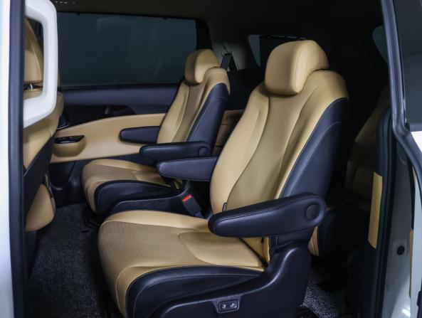 Kia Carnival IV с пробегом 2020 года, цена 4 099 000 рублей, 47000 км, минивэн, Автокод Объявления