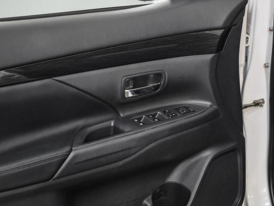Mitsubishi Outlander III Рестайлинг 3 Санкт-Петербург  - изображение 22