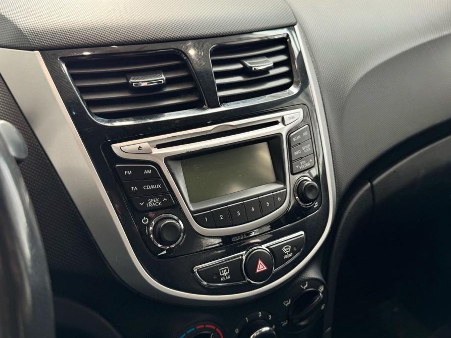 Hyundai Solaris I Санкт-Петербург  - изображение 21